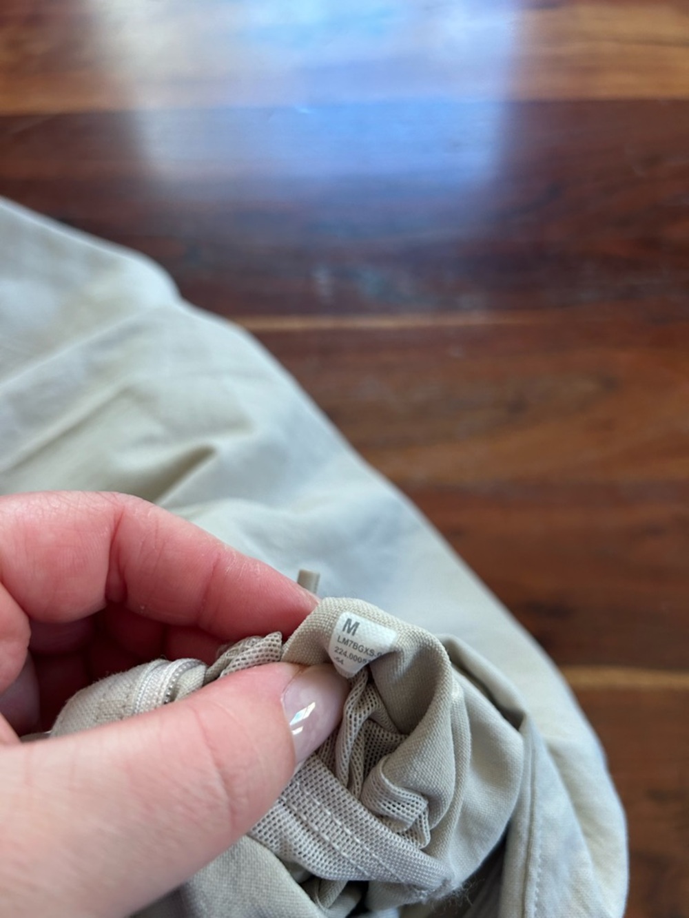 Men’s lululemon lightweight shorts - Picture 6 of 6